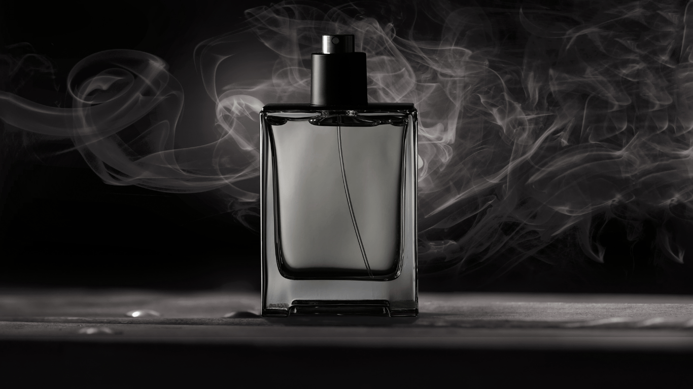 ۱۰ عطر خنک مردانه که روزهای پایانی تابستان را فراموش‌نشدنی می‌کنند